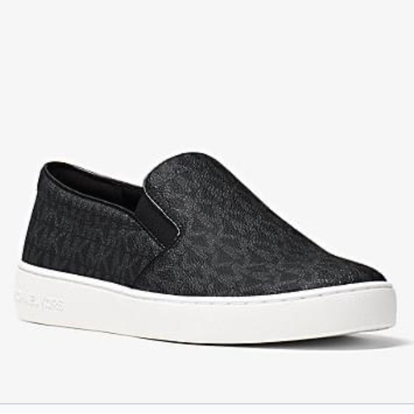 Cute slip on shoes - Picture 1 of 1